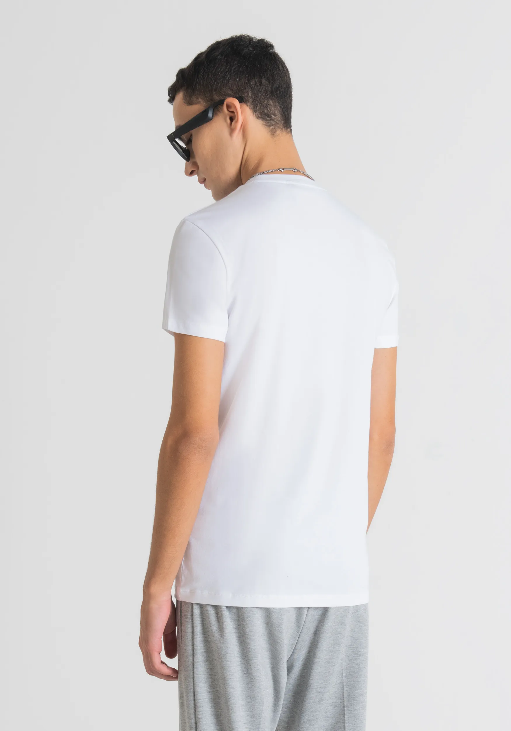 CAMISETA SUPER SLIM FIT DE ALGODÓN ELÁSTICO CON LOGOTIPO EN CONTRASTE