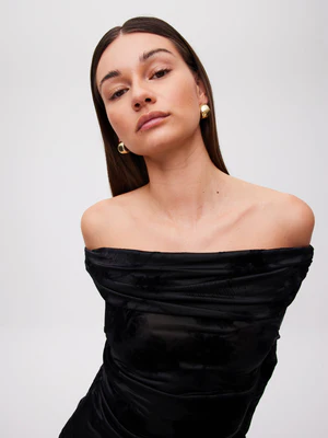 Mioh Poster top negro