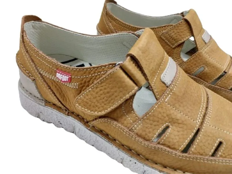 SANDALIA CERRADA PARA HOMBRE ON FOOT EN COLOR CUERO 822
