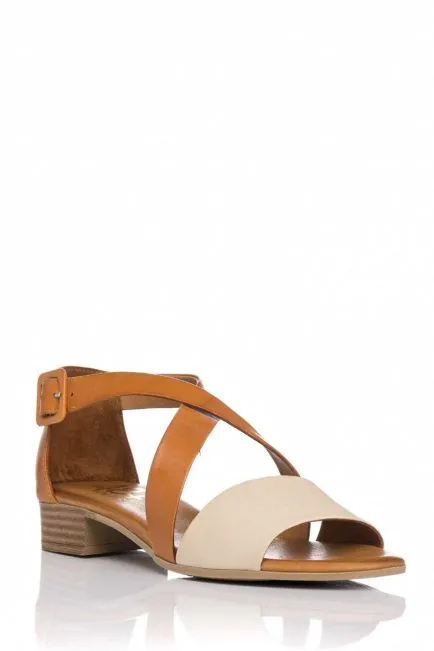 Sandalia en piel