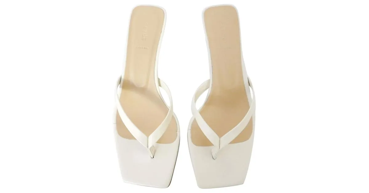Sandalias Aeyde Wilma de napa color crema Crudo 