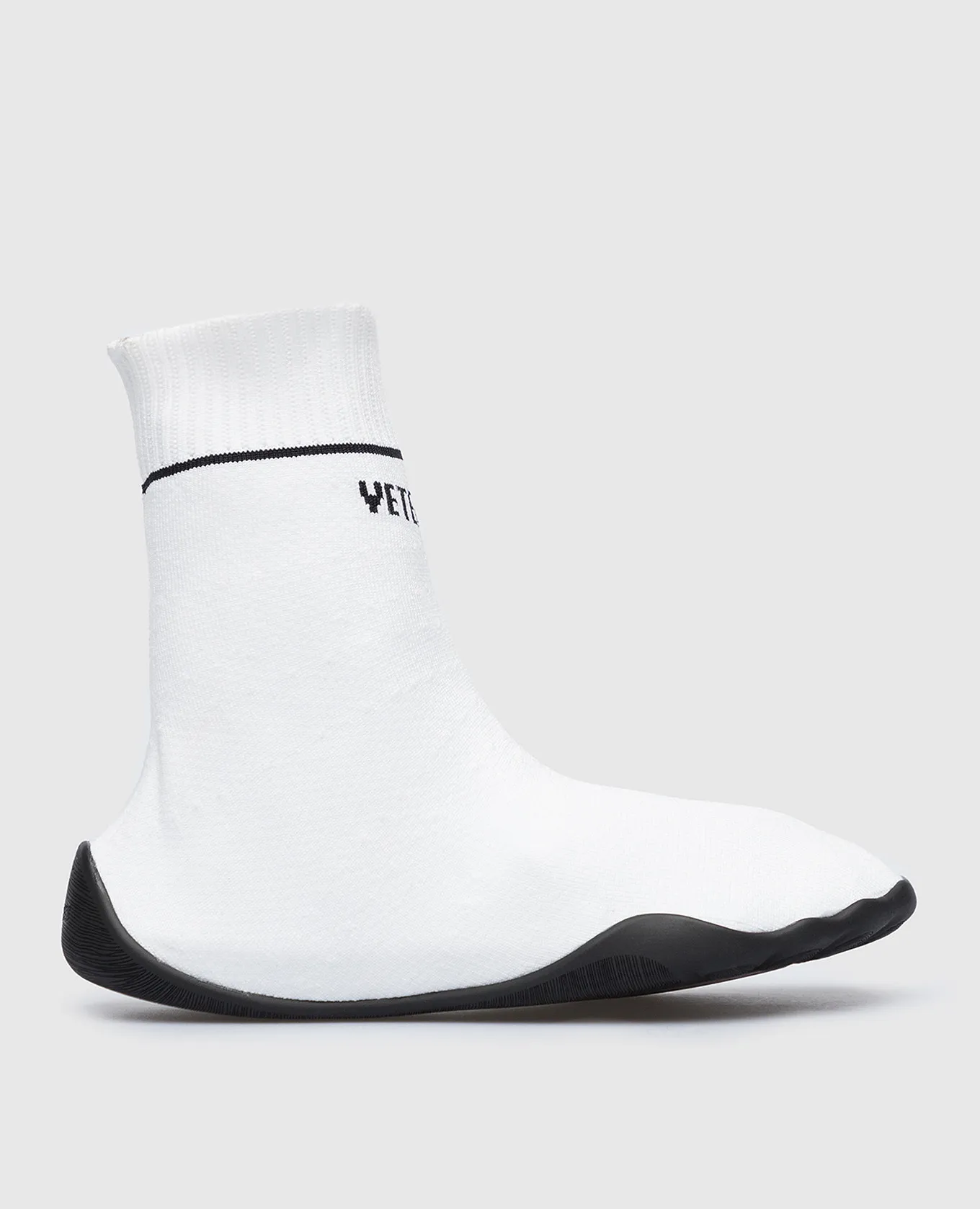 Vetements White sneakers with contrast logo pattern